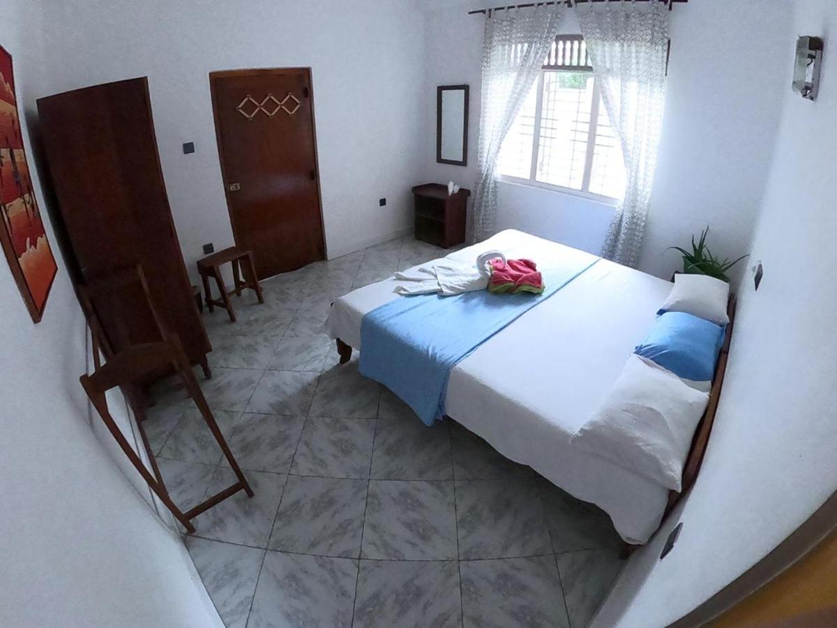 Happy Tuna Guesthouse Hikkaduwa Ngoại thất bức ảnh