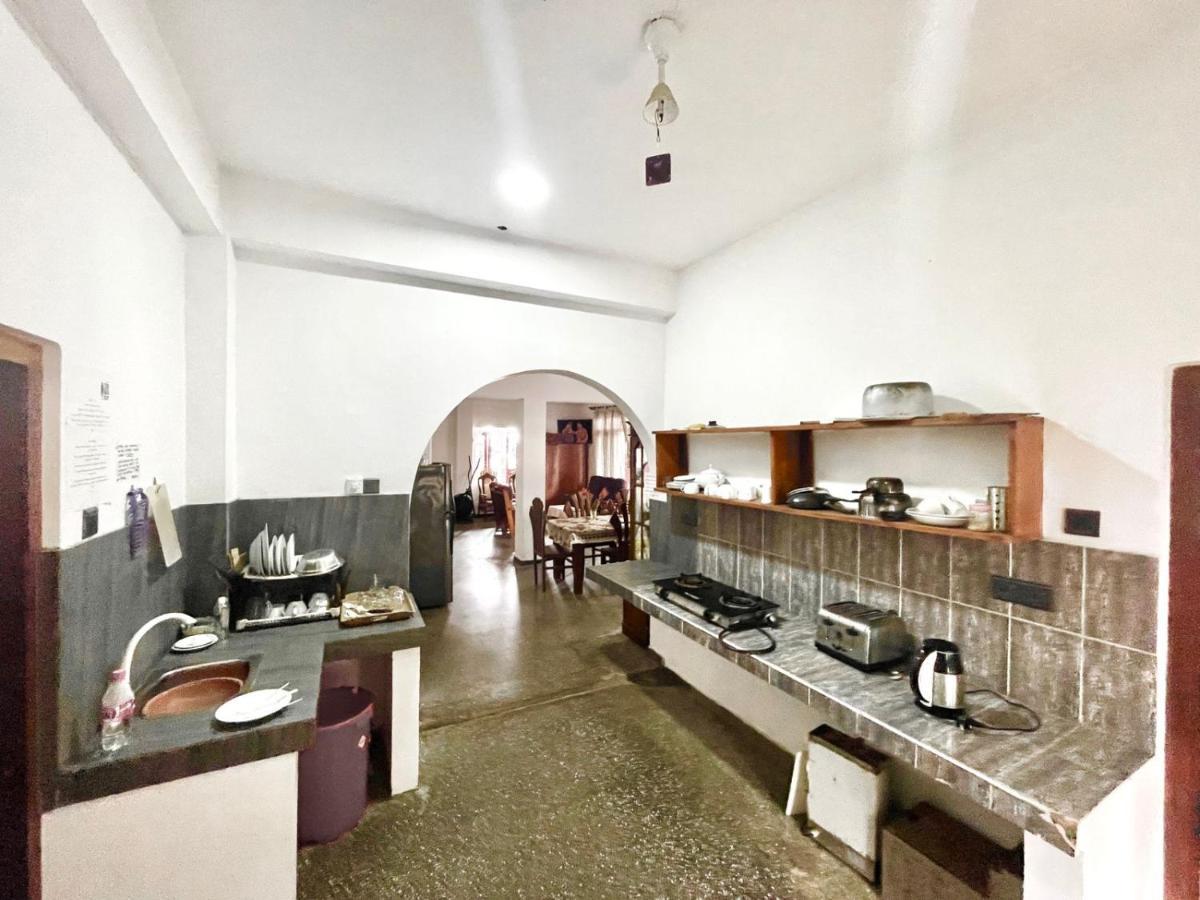 Happy Tuna Guesthouse Hikkaduwa Ngoại thất bức ảnh