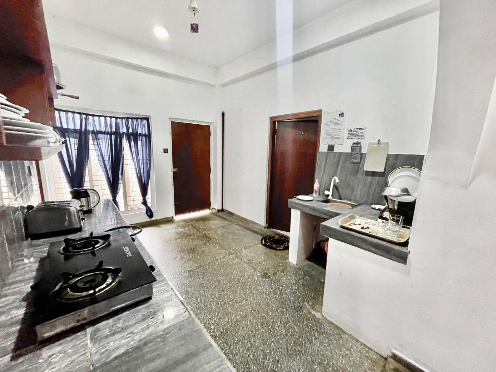 Happy Tuna Guesthouse Hikkaduwa Ngoại thất bức ảnh