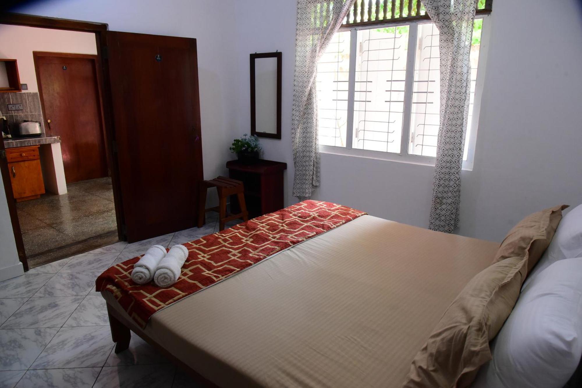 Happy Tuna Guesthouse Hikkaduwa Ngoại thất bức ảnh