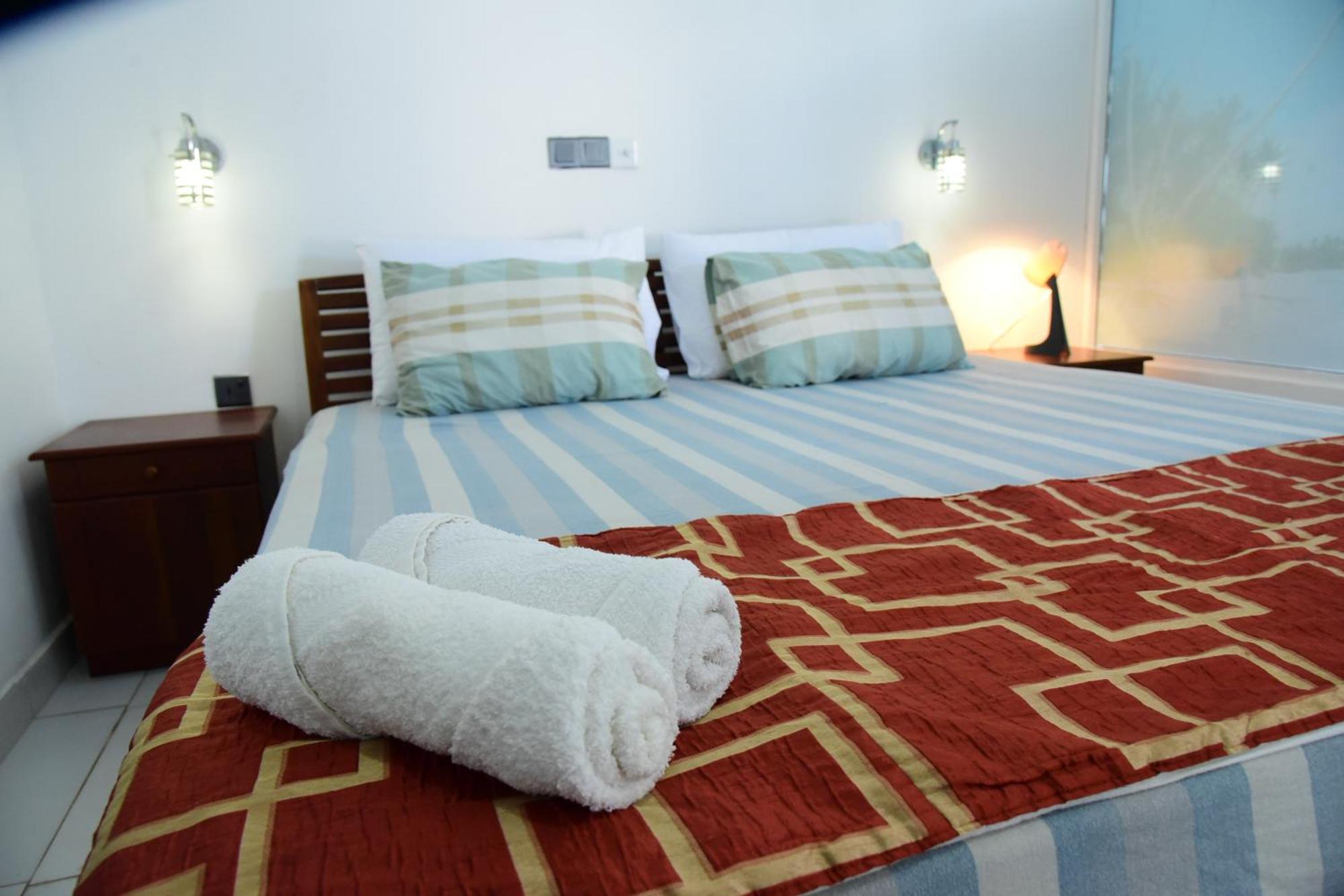 Happy Tuna Guesthouse Hikkaduwa Ngoại thất bức ảnh