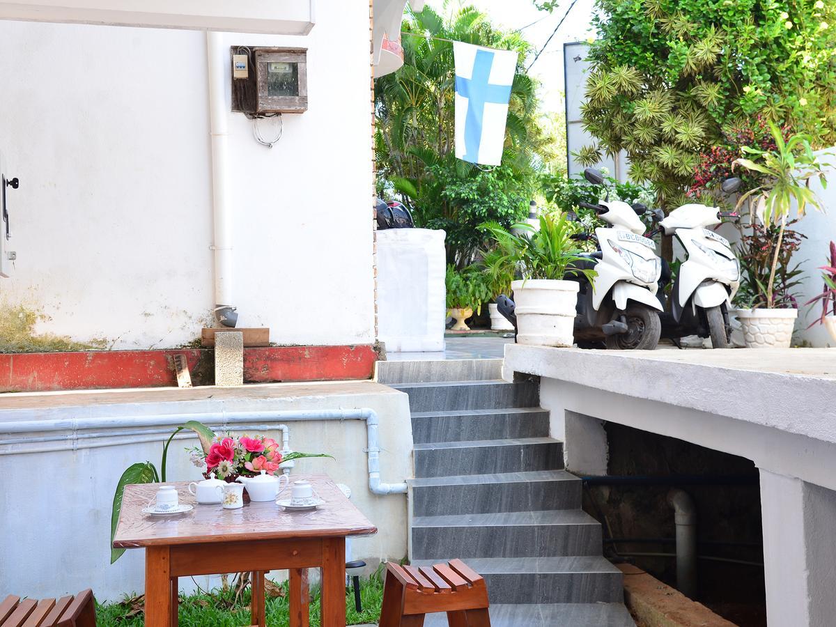 Happy Tuna Guesthouse Hikkaduwa Ngoại thất bức ảnh