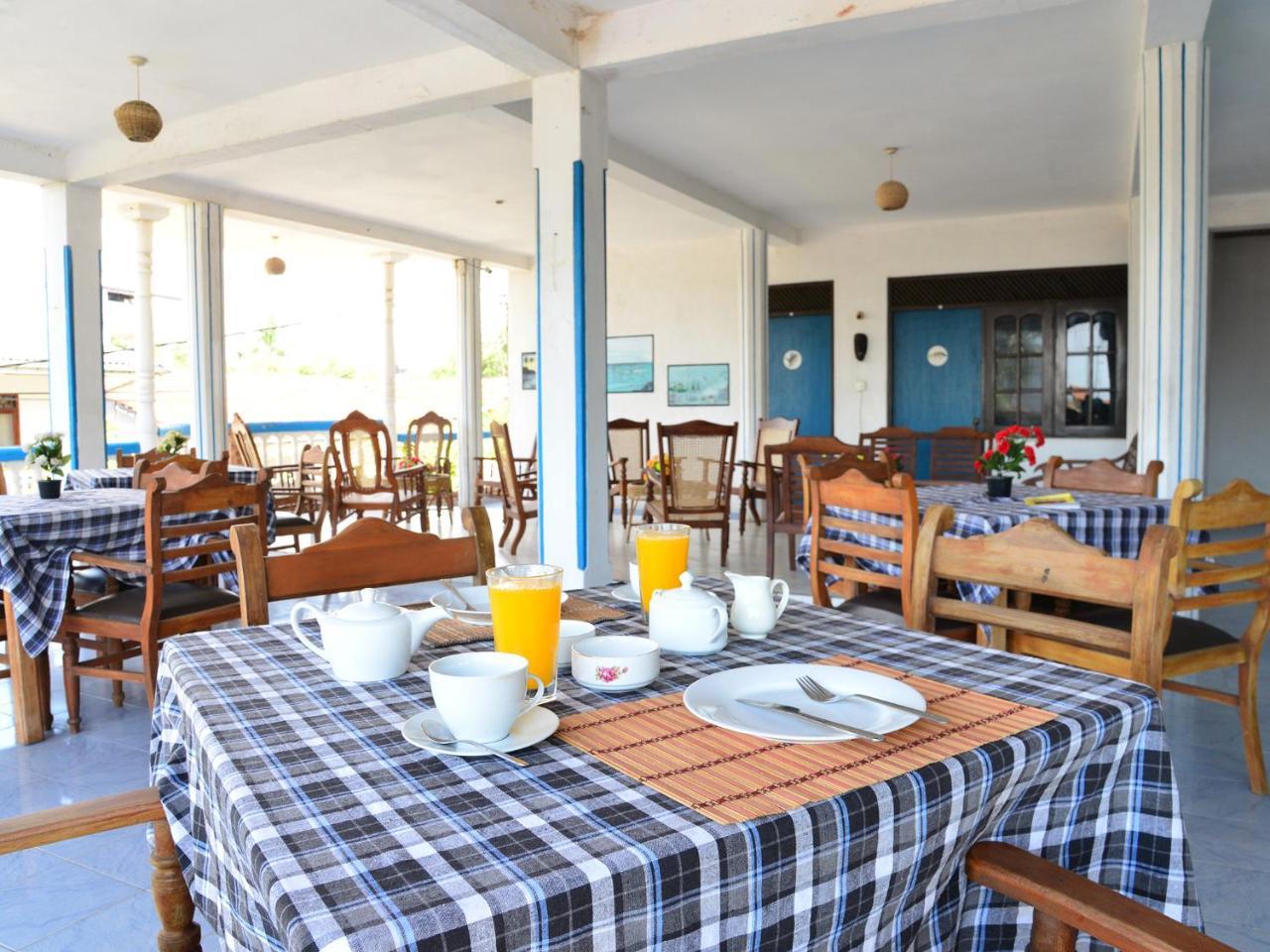 Happy Tuna Guesthouse Hikkaduwa Ngoại thất bức ảnh